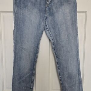 Rock & Republic Women's Light Blue Straight Jeans